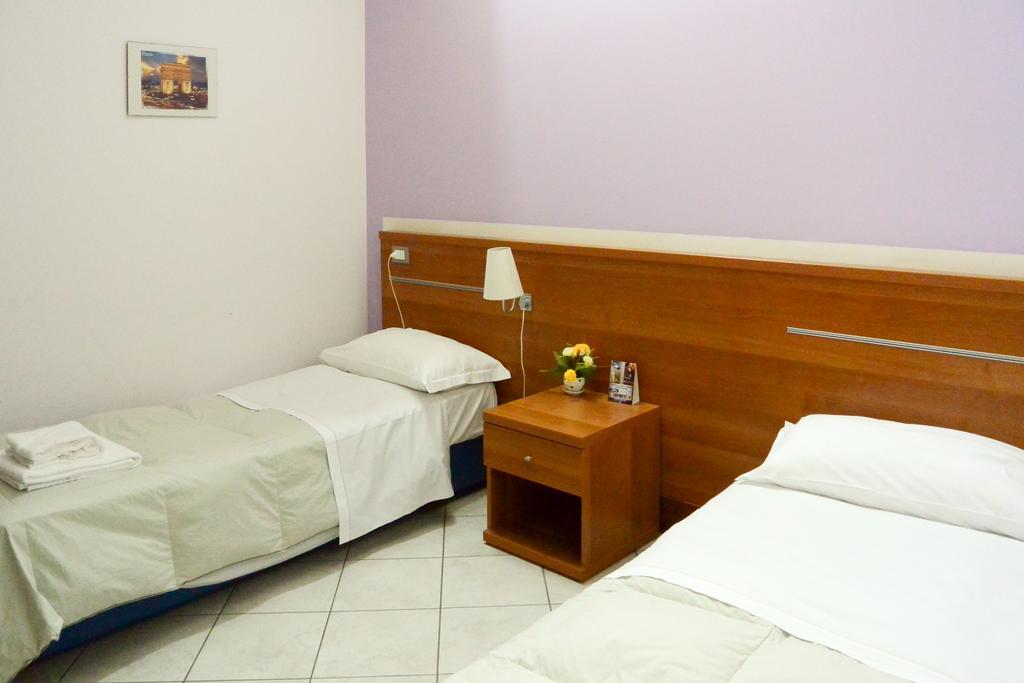 Albergo Meuble Abatjour Mantua Buitenkant foto