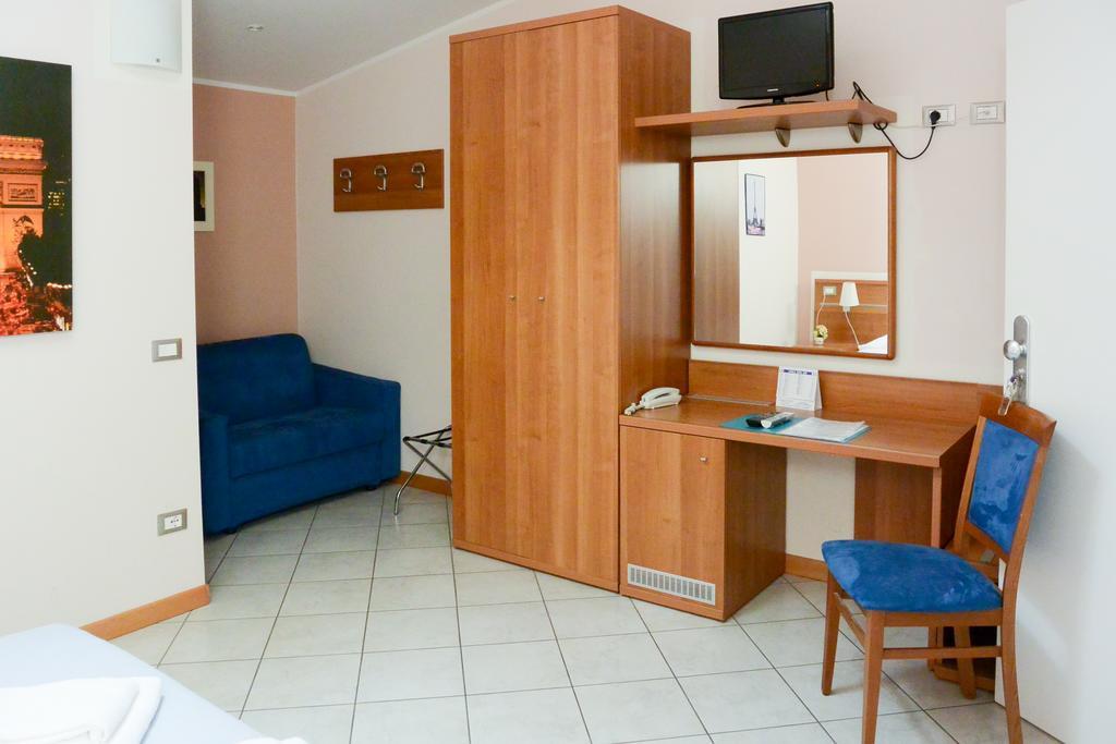 Albergo Meuble Abatjour Mantua Buitenkant foto