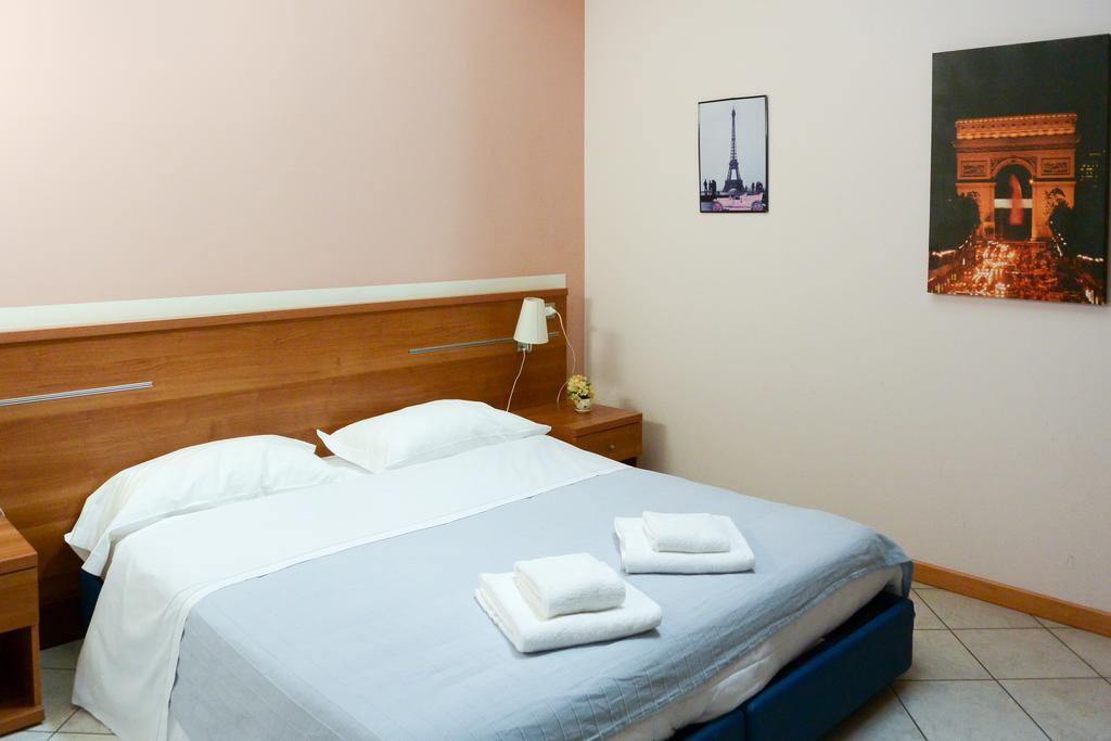 Albergo Meuble Abatjour Mantua Buitenkant foto