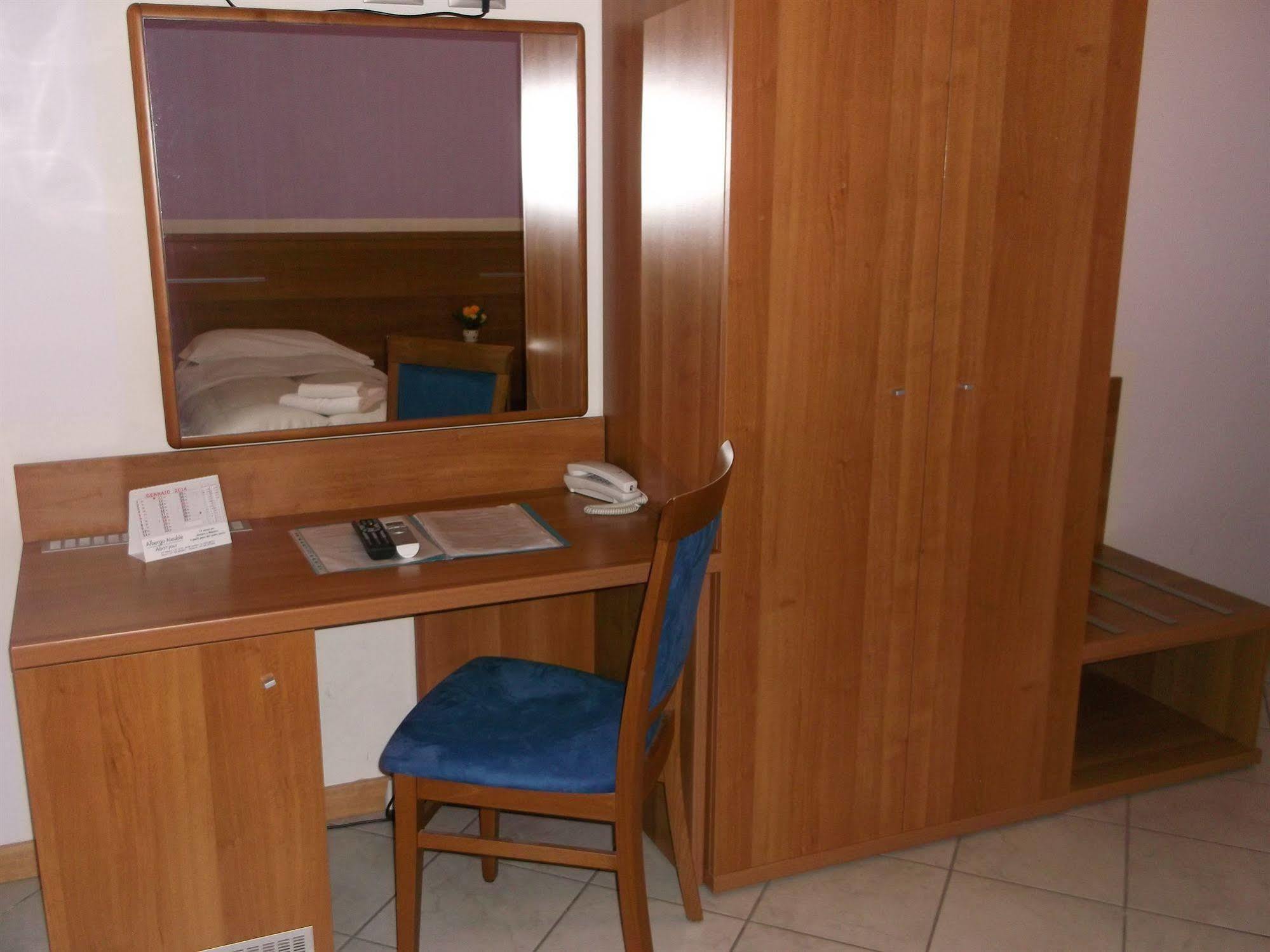 Albergo Meuble Abatjour Mantua Buitenkant foto