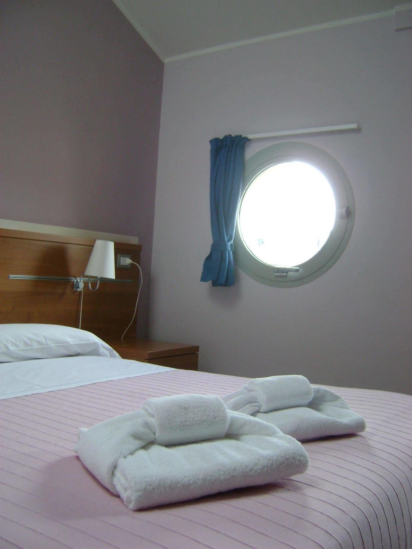 Albergo Meuble Abatjour Mantua Buitenkant foto