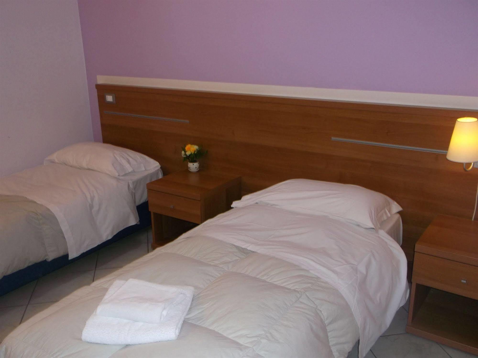 Albergo Meuble Abatjour Mantua Buitenkant foto